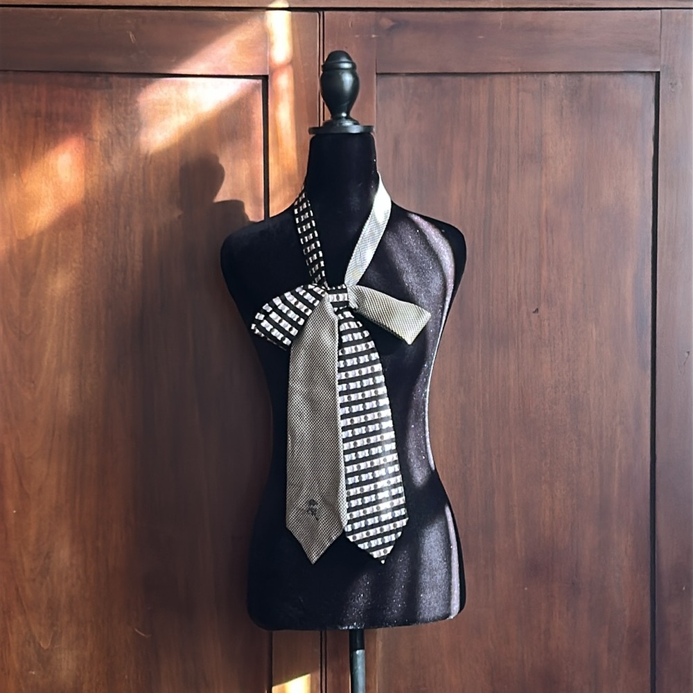 Upcycled Silk Ties Scarf - Annie Hall Vibes - Picture 4 of 8